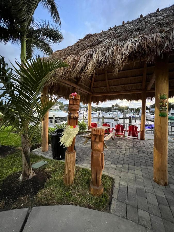 Marina Vibes - Sarasota Hotel Exterior photo