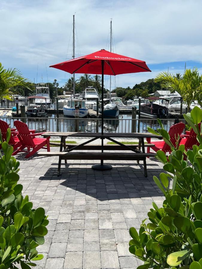 Marina Vibes - Sarasota Hotel Exterior photo