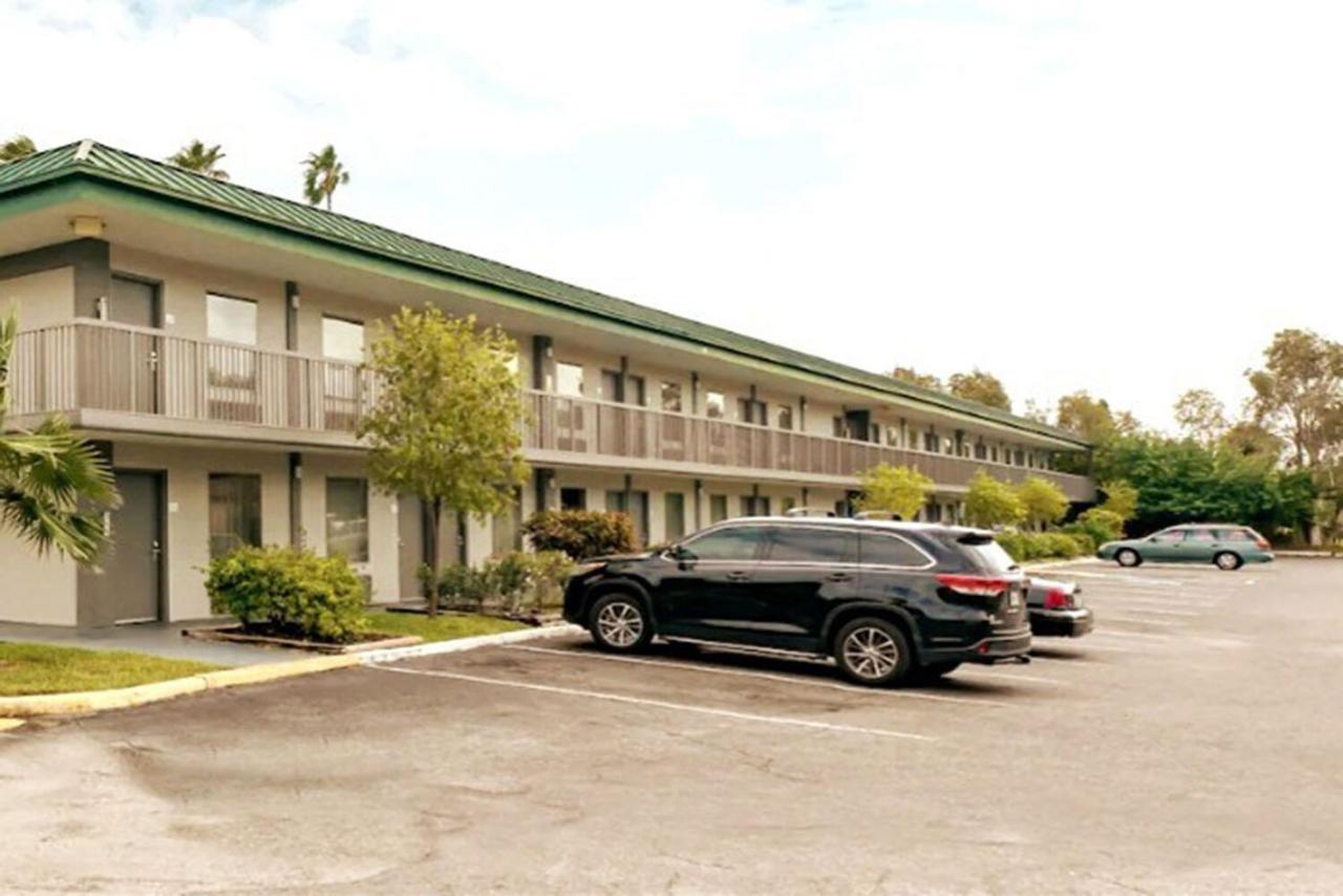 Marina Vibes - Sarasota Hotel Exterior photo